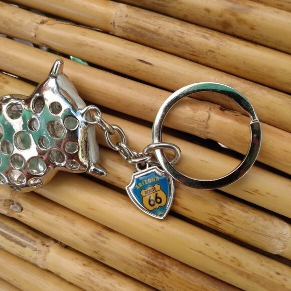 NWOT ROUTE 66 Metal White Owl Hollow Keychain with Rhinestones - Picture 4 of 4